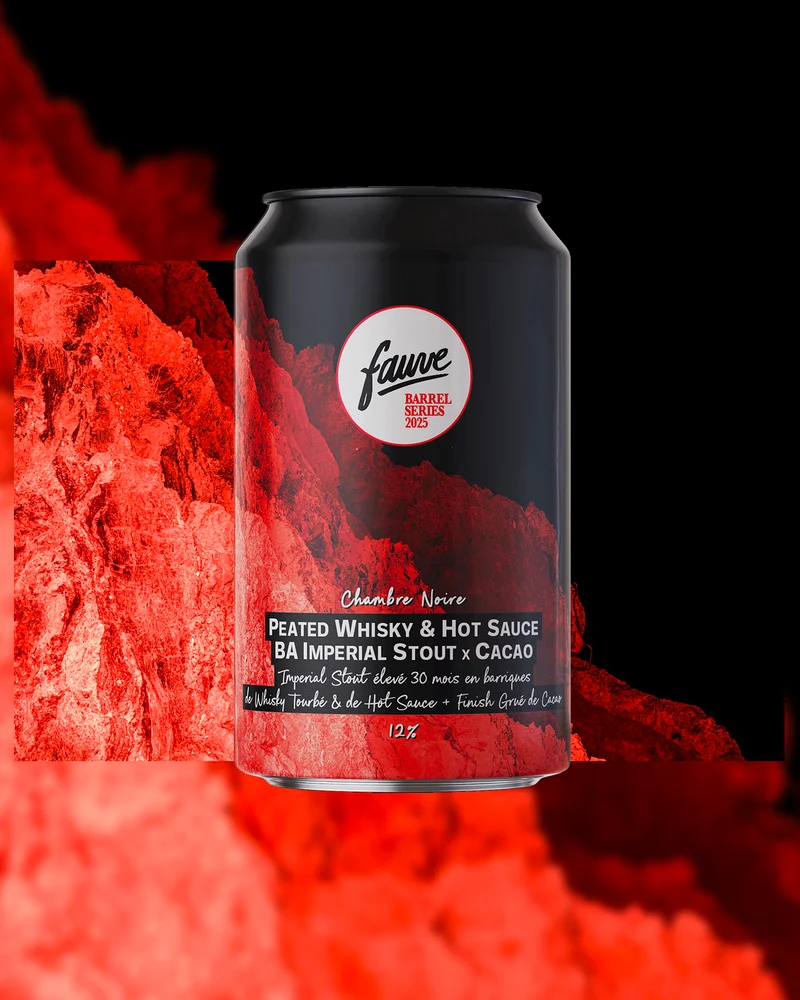 Chambre Noire - Imperial Stout élevé 30 mois en barriques de Whisky Tourbé & de Hot Sauce + Finish Grué de Cacao - 33cL