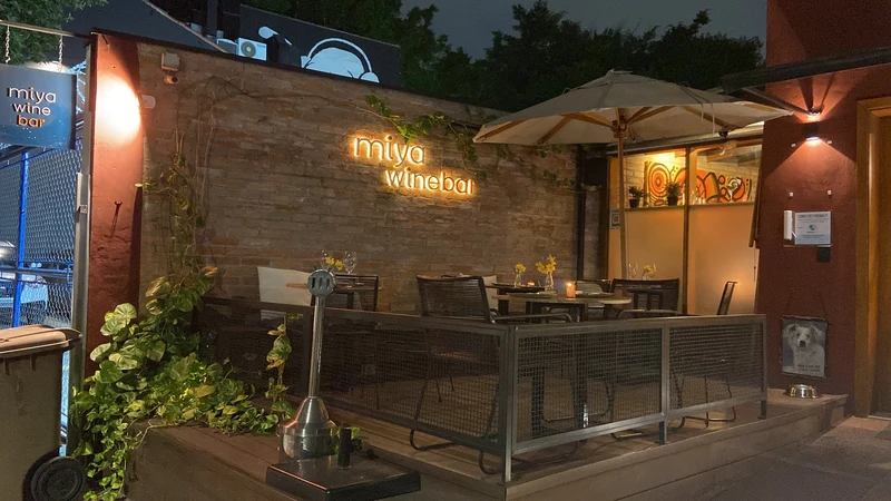 Miya Wine Bar & Restaurante