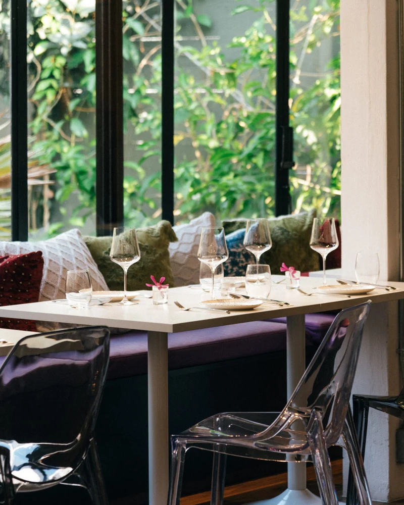 MUST Wine Bar