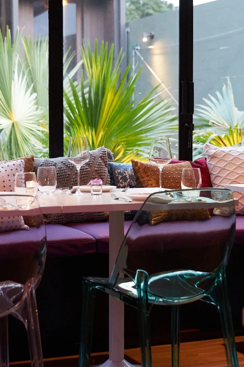 MUST Wine Bar