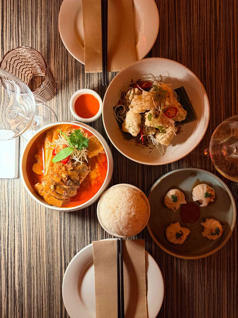 Bay Hong Food + Wine