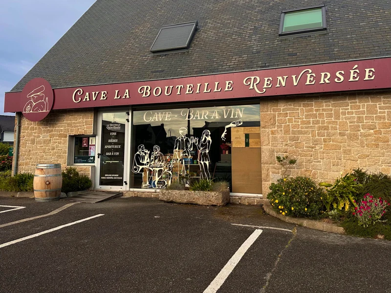 La Bouteille Renversée