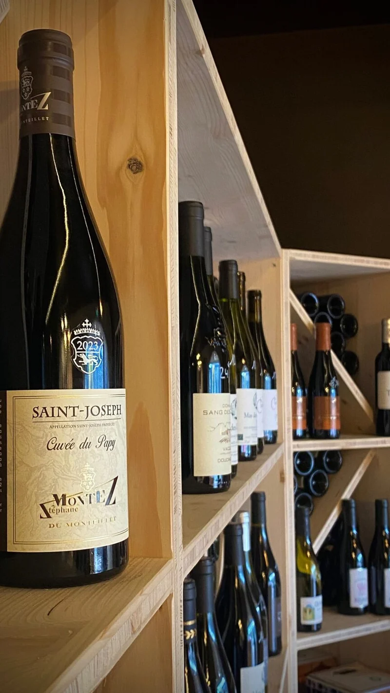 La Bouteille Renversée